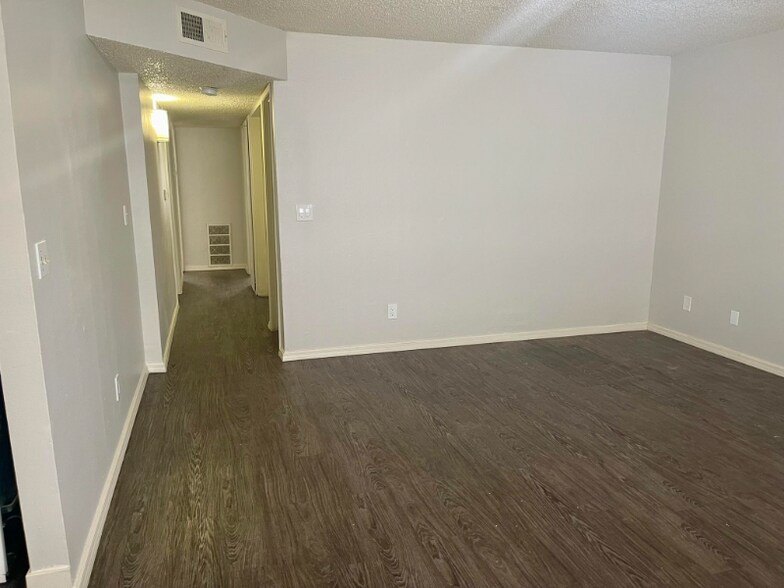 Building Photo - 1112 N Fisher St