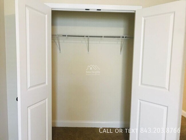 Building Photo - 3647 Bagley Dr
