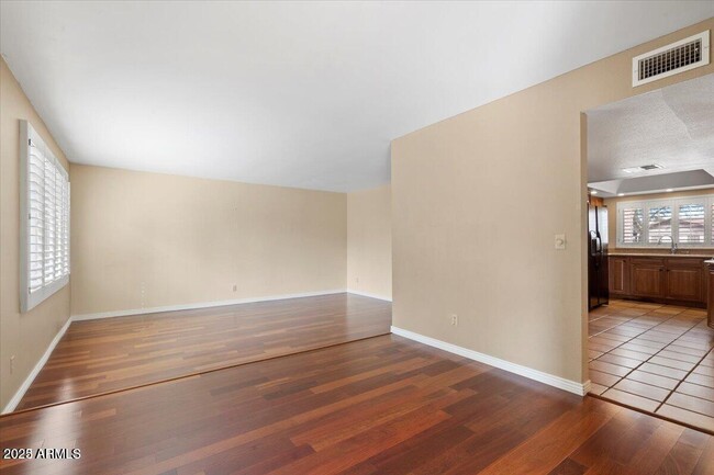 Building Photo - 5345 E Crocus Dr