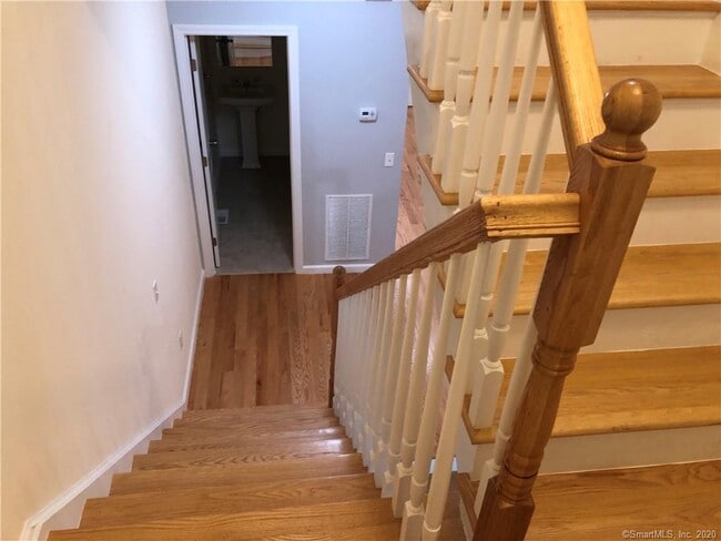 Building Photo - 19 Oak Meadows Dr