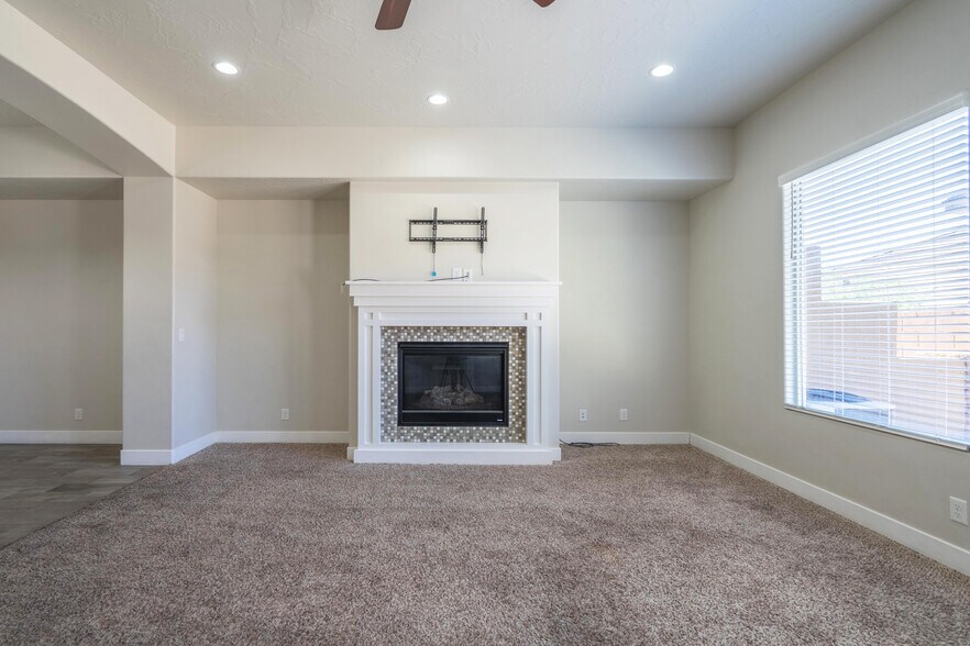 Building Photo - 4254 E Razor Ridge Dr