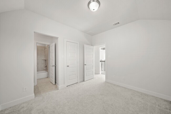 Building Photo - 6014 Bristol Spur Ln