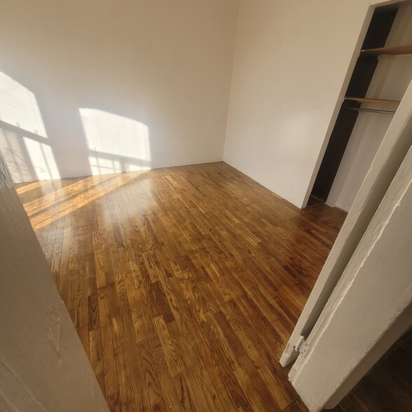 Building Photo - 914 Martin Luther King Jr Way