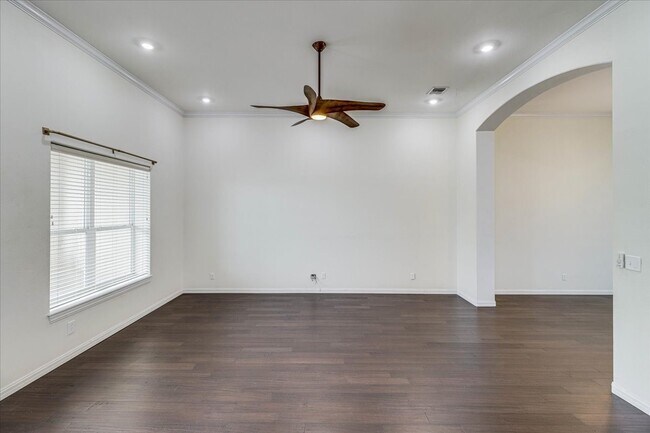 Building Photo - 14910 Leeward Dr