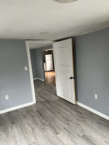 Building Photo - 26 Washburn St