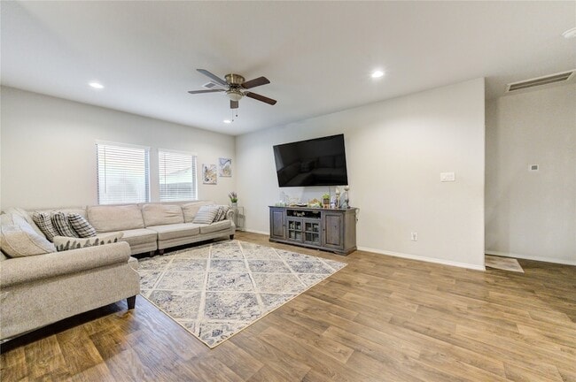 Building Photo - 1615 Goose Island Ln