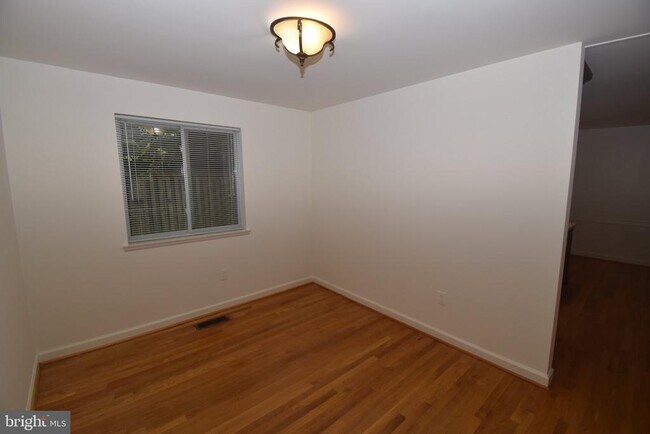 Building Photo - 1436 Greenmont Ct