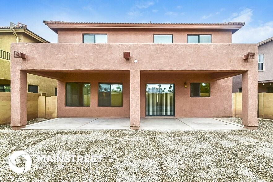 Building Photo - 1648 W Osasuna Dr
