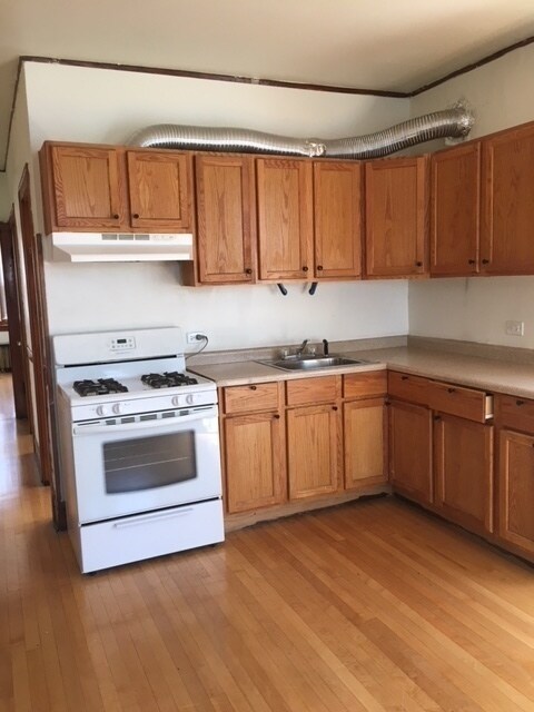 Building Photo - 1816 Grove Ave