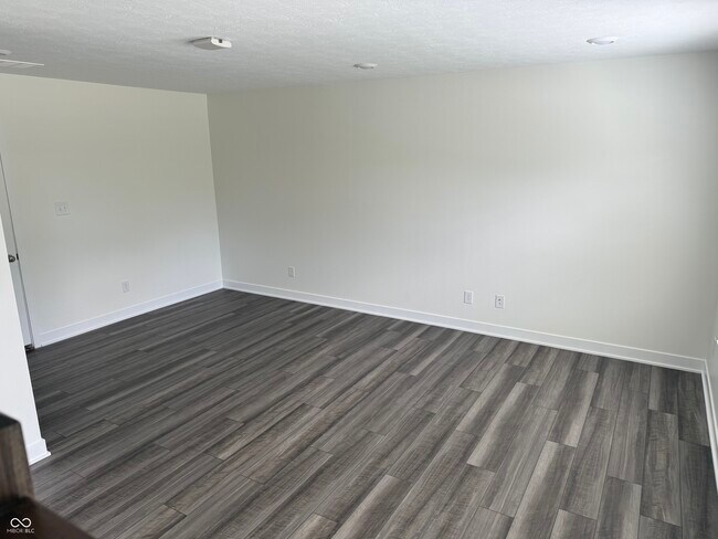 Building Photo - 912 Yorkshire Ln