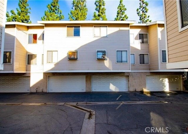 Building Photo - 8338 Woodley Pl