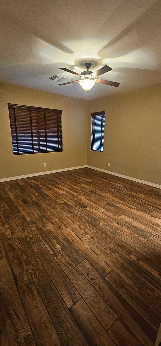 Building Photo - Welton Place