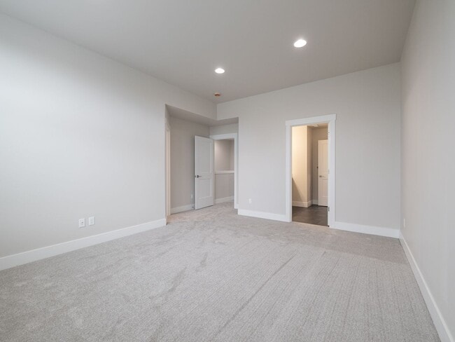 Building Photo - 9381 SW Eunice Ln
