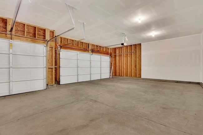 Building Photo - 241 Sunstone Ln