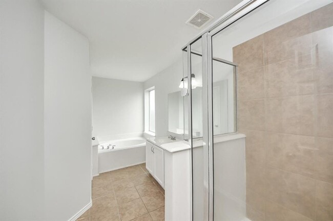 Building Photo - 2703 Edgewick Elm St