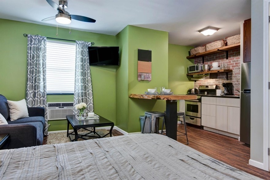 Greenway Studios 940 E ster St Springfield MO 65802 Apartment Finder
