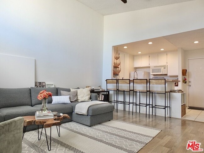 Building Photo - 826 Coriander Dr