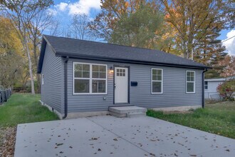 Building Photo - Hillside Dr