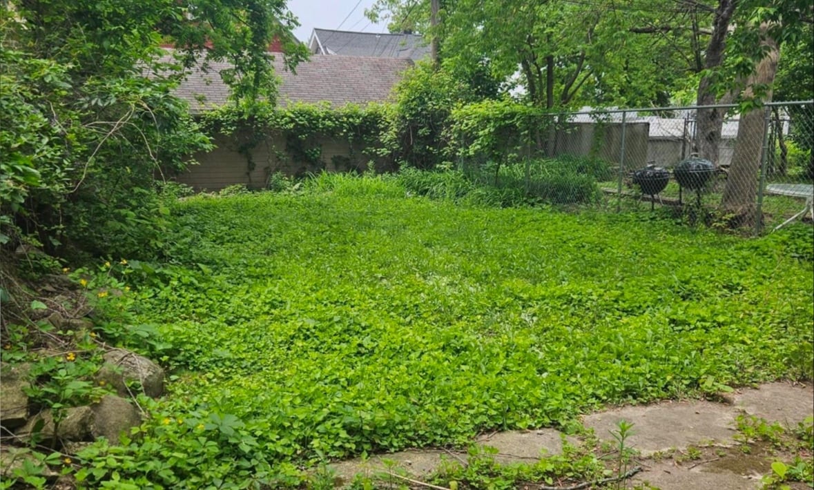 Building Photo - 2577 N Frederick Ave