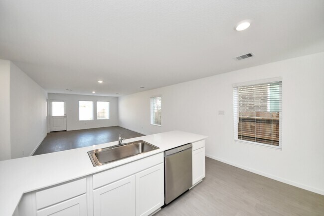 Building Photo - 5846 Majestic Sky Dr