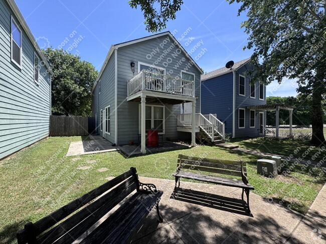 Building Photo - 113 Rush Haven