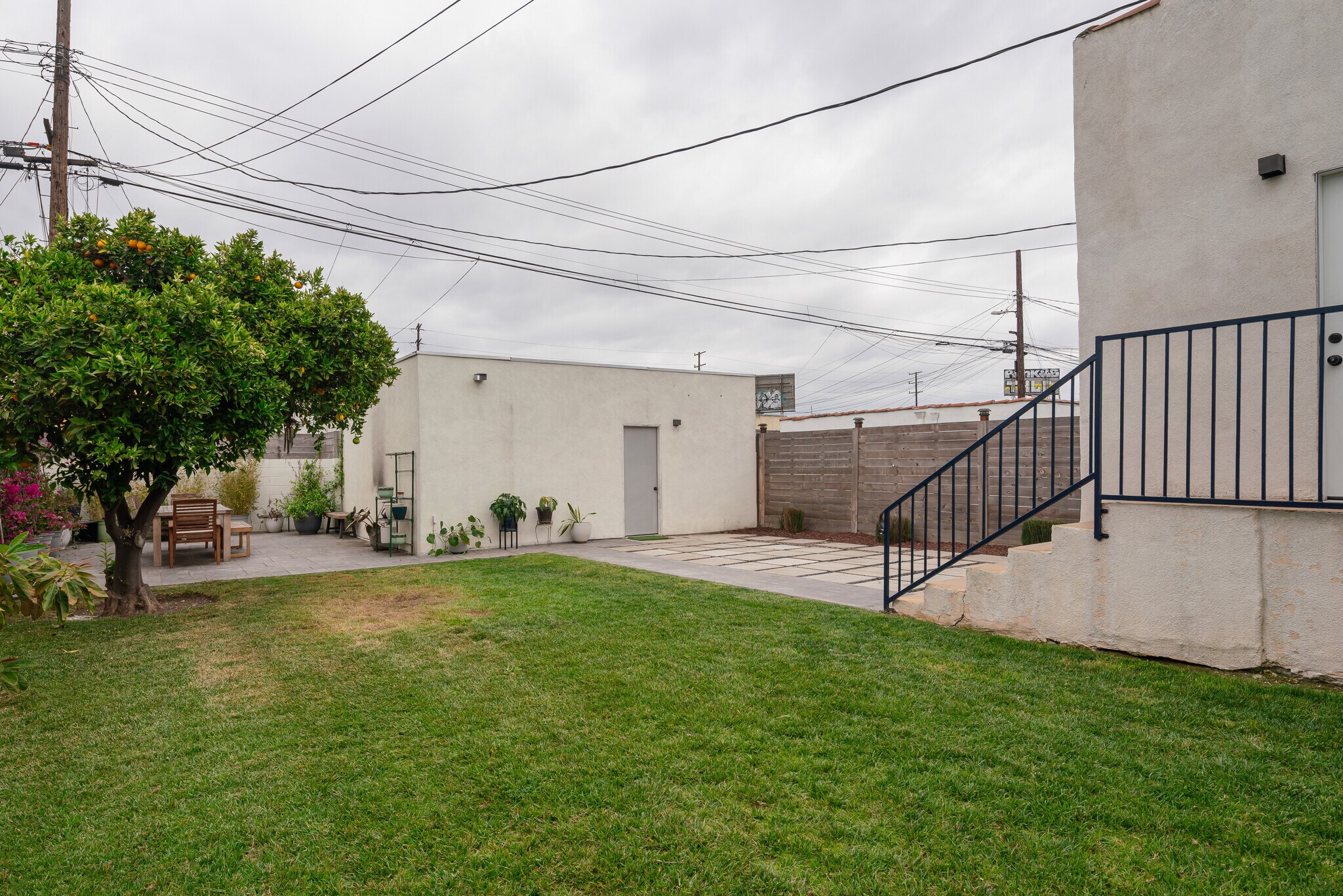 Building Photo - 8936 S Manhattan Pl