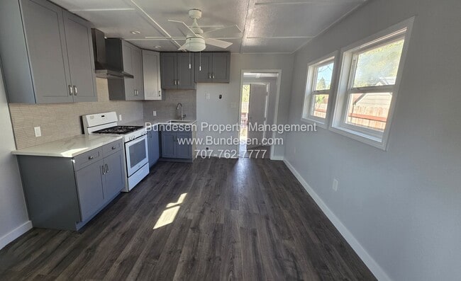 Building Photo - 5107 Hutchinson Rd