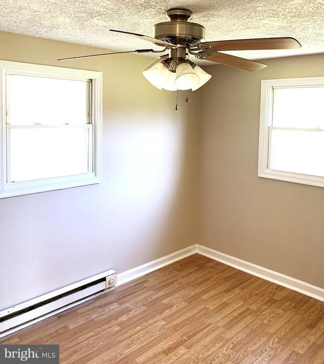 Building Photo - 90 Charles Way