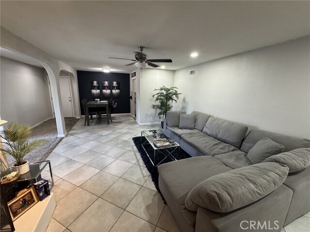 Building Photo - 5998 Mona Bell Ct
