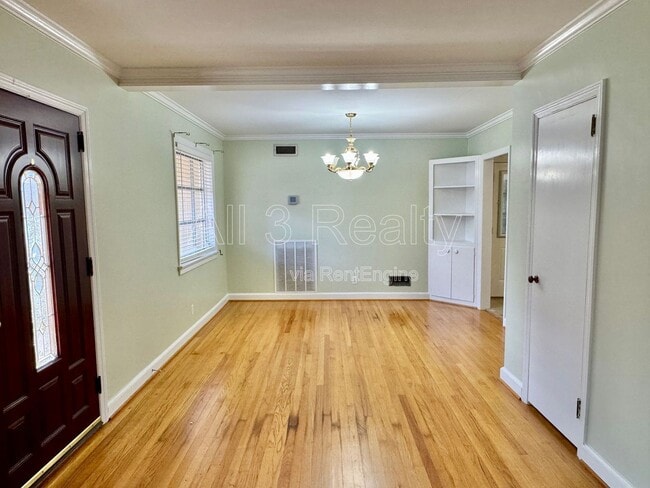 Building Photo - 2767 Biltmore Ave