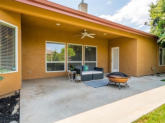 Building Photo - 109 Sterling Oaks Dr