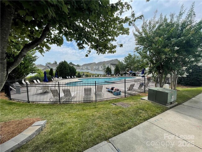Building Photo - 221 Spring Gardens Drive