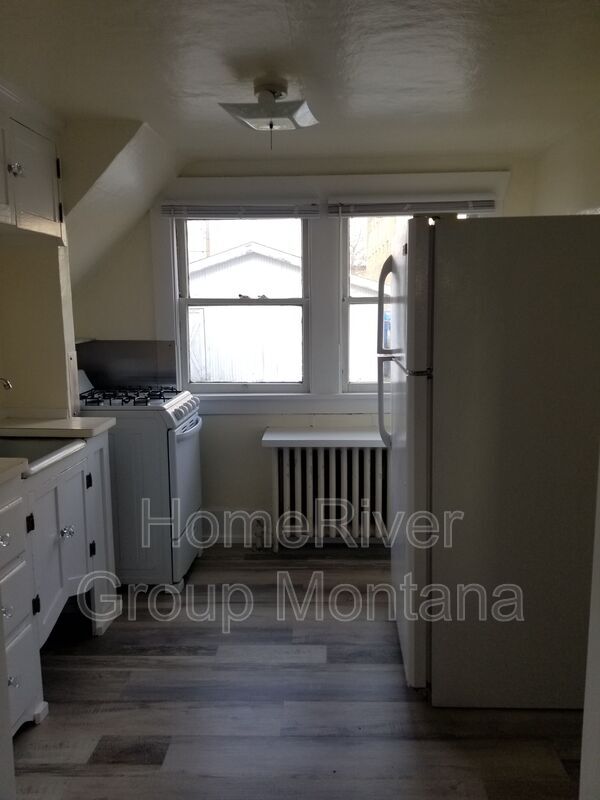 Building Photo - 334 W Alder St