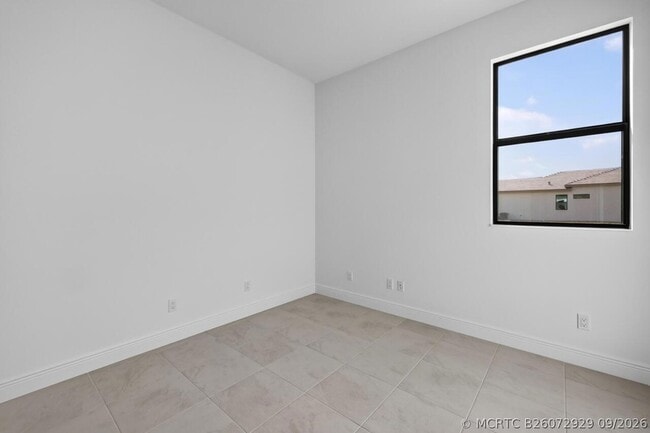 Building Photo - 7920 SW Andrea Wy