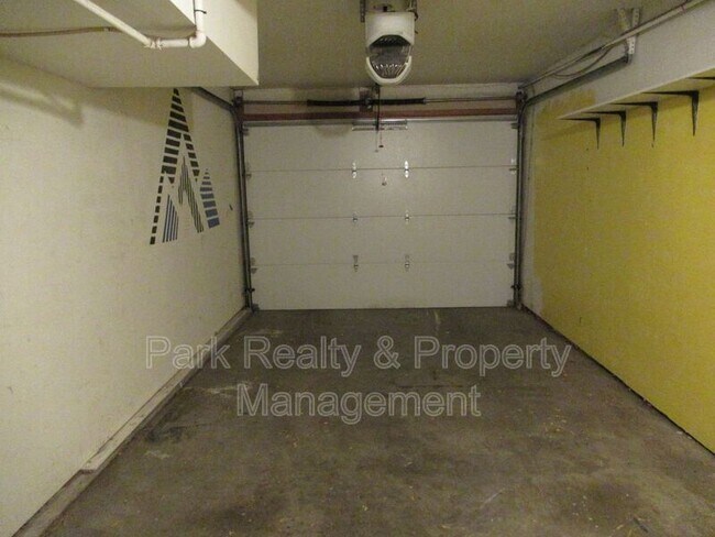 Building Photo - 1300 Garfield St