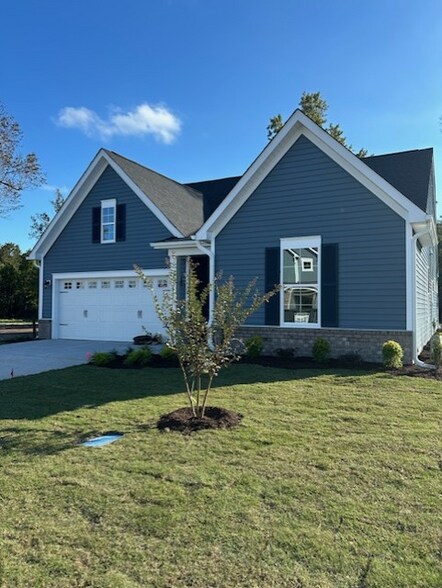 Primary Photo - 1056 Fawn Creek Dr