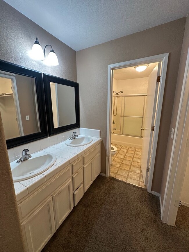 Building Photo - 1 Story Home