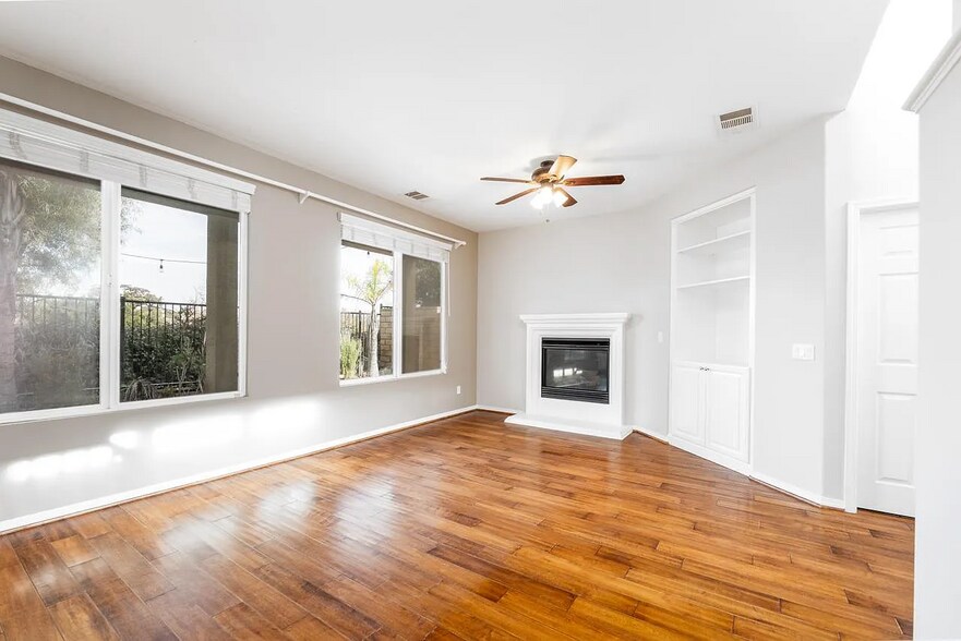 Building Photo - 25357 Avanti Ct