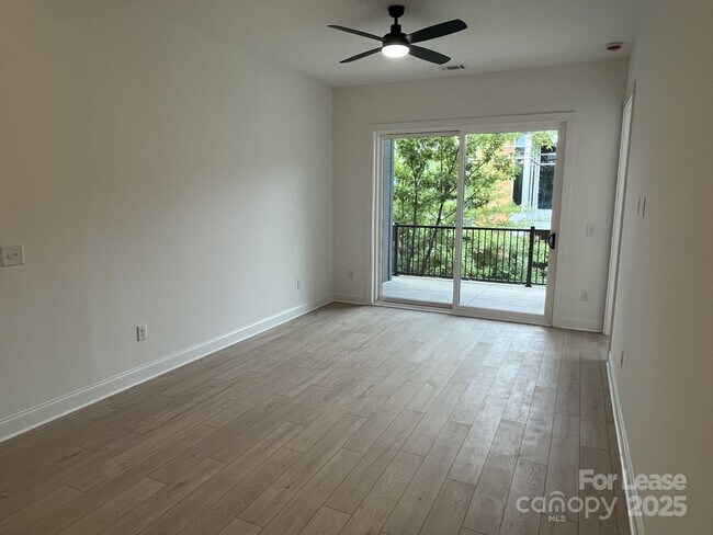 Building Photo - 19546 Greentree Way
