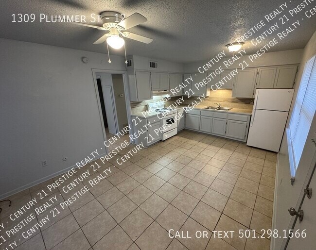 Building Photo - 1309 Plummer St