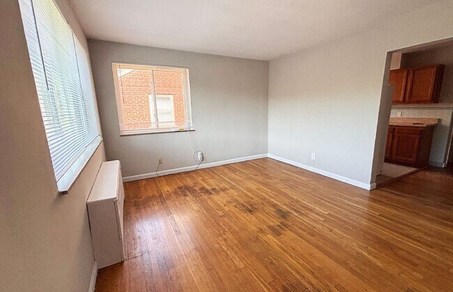 Building Photo - 510 Lowell Ave