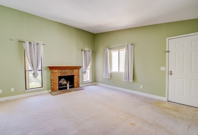 Building Photo - Status: Accepting Applications