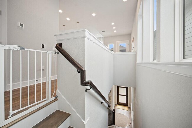 Building Photo - 13503 Ringold Cv