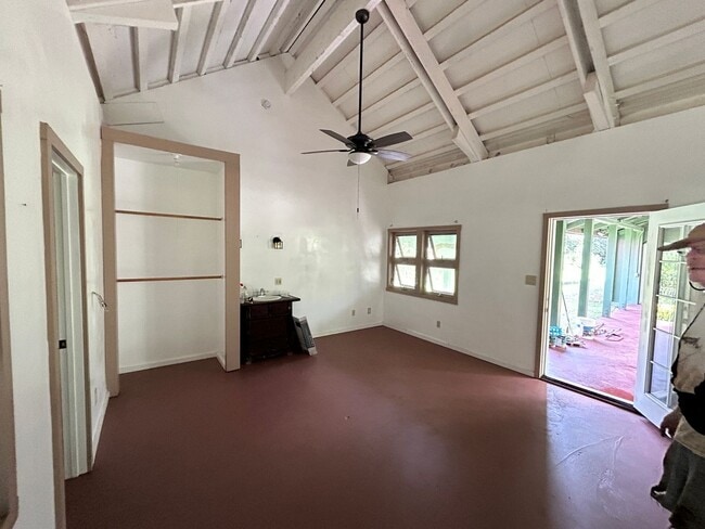 Building Photo - 2 Bedroom 1.5Bath Unfurnished Home