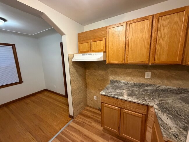 Building Photo - 14999 Lincoln Ave