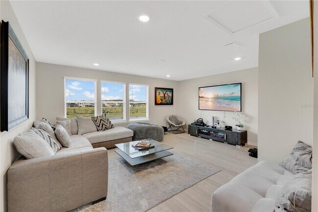 Building Photo - 6920 Rosy Sky Ave