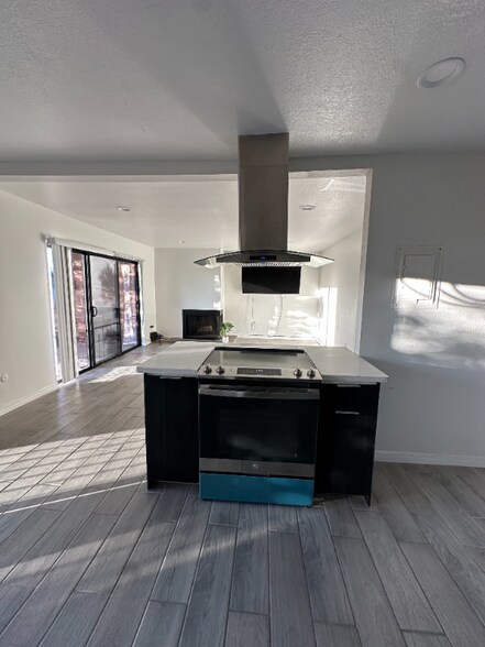 Building Photo - 4800 N Stanton St