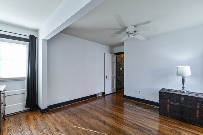 Building Photo - 511 Cannons Ln