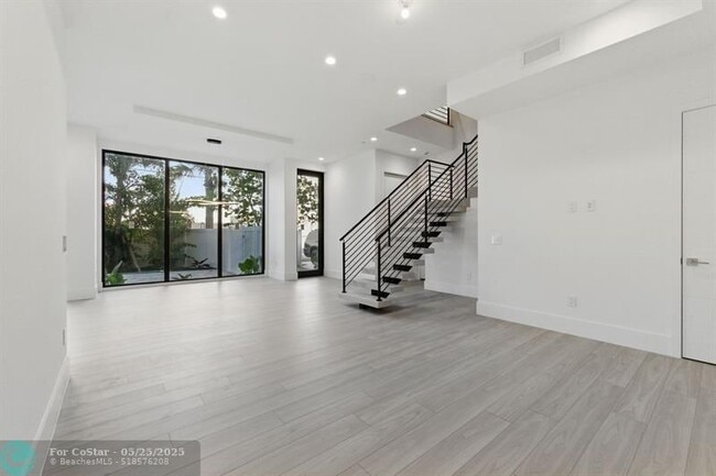 Building Photo - 204 Osceola Park Ln