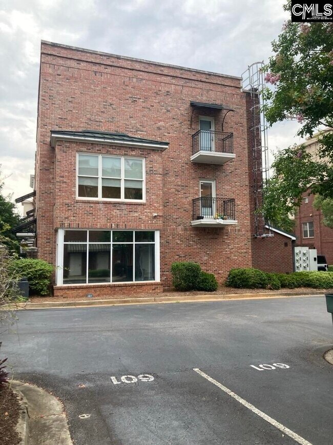 Building Photo - 1316 Pulaski St